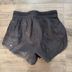 Lululemon Black Nylon Step Out High Rise Shorts size 10 Women W7BO4S